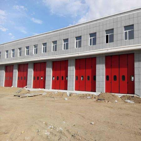 紅色工業折疊門