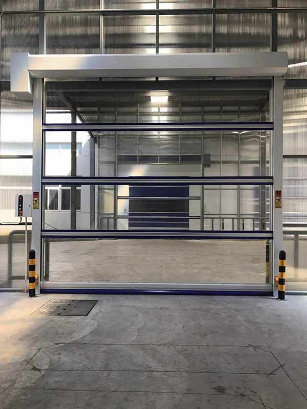 1676877996536674.jpg 全透明快速工業(yè)卷簾門